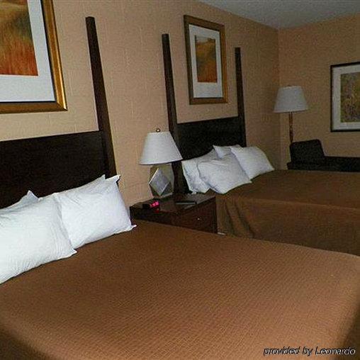 Sunlac Inn Lakota Номер фото