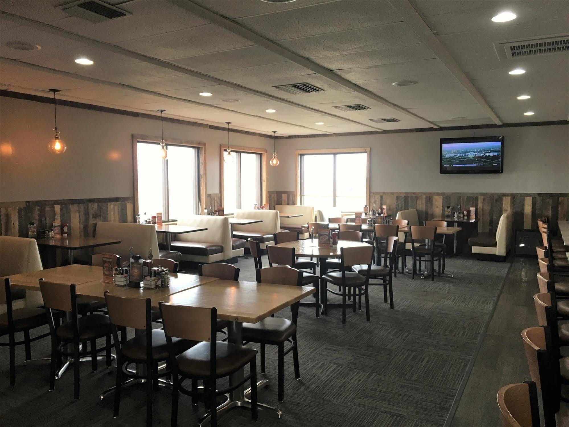 Sunlac Inn Lakota Экстерьер фото